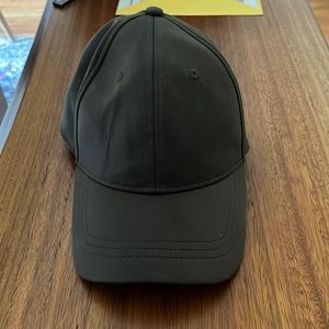 Lululemon green hat